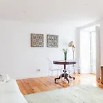 Apartman Alfama Delight Panoramic River And Historic Views 3 Bedrooms And 2 Bathrooms Ac 18th Century Building Lisboa