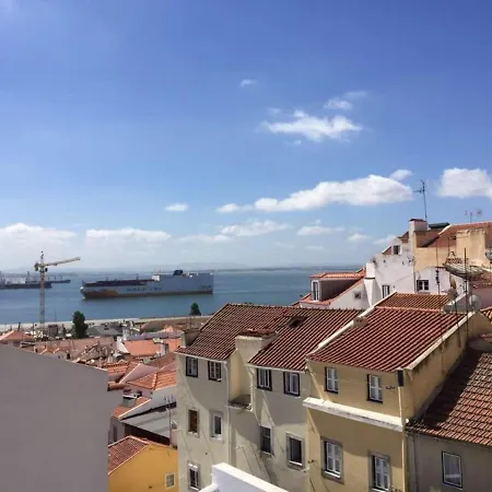 Alfama Delight Panoramic River And Historic Views 3 Bedrooms And 2 Bathrooms Ac 18th Century Building *