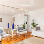 Alfama Delight Panoramic River And Historic Views 3 Bedrooms And 2 Bathrooms Ac 18th Century Building Appartamento