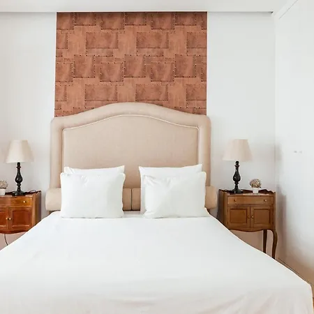 Alfama Delight Panoramic River And Historic Views 3 Bedrooms And 2 Bathrooms Ac 18th Century Building *