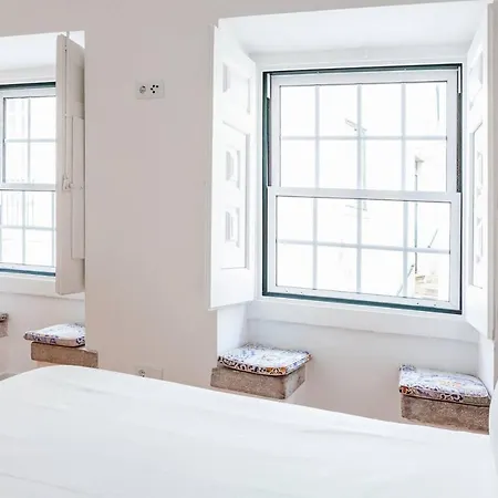 דירה Alfama Delight Panoramic River And Historic Views 3 Bedrooms And 2 Bathrooms Ac 18th Century Building ליסבון